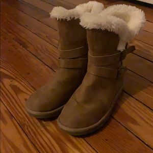 Airwalk beige boots